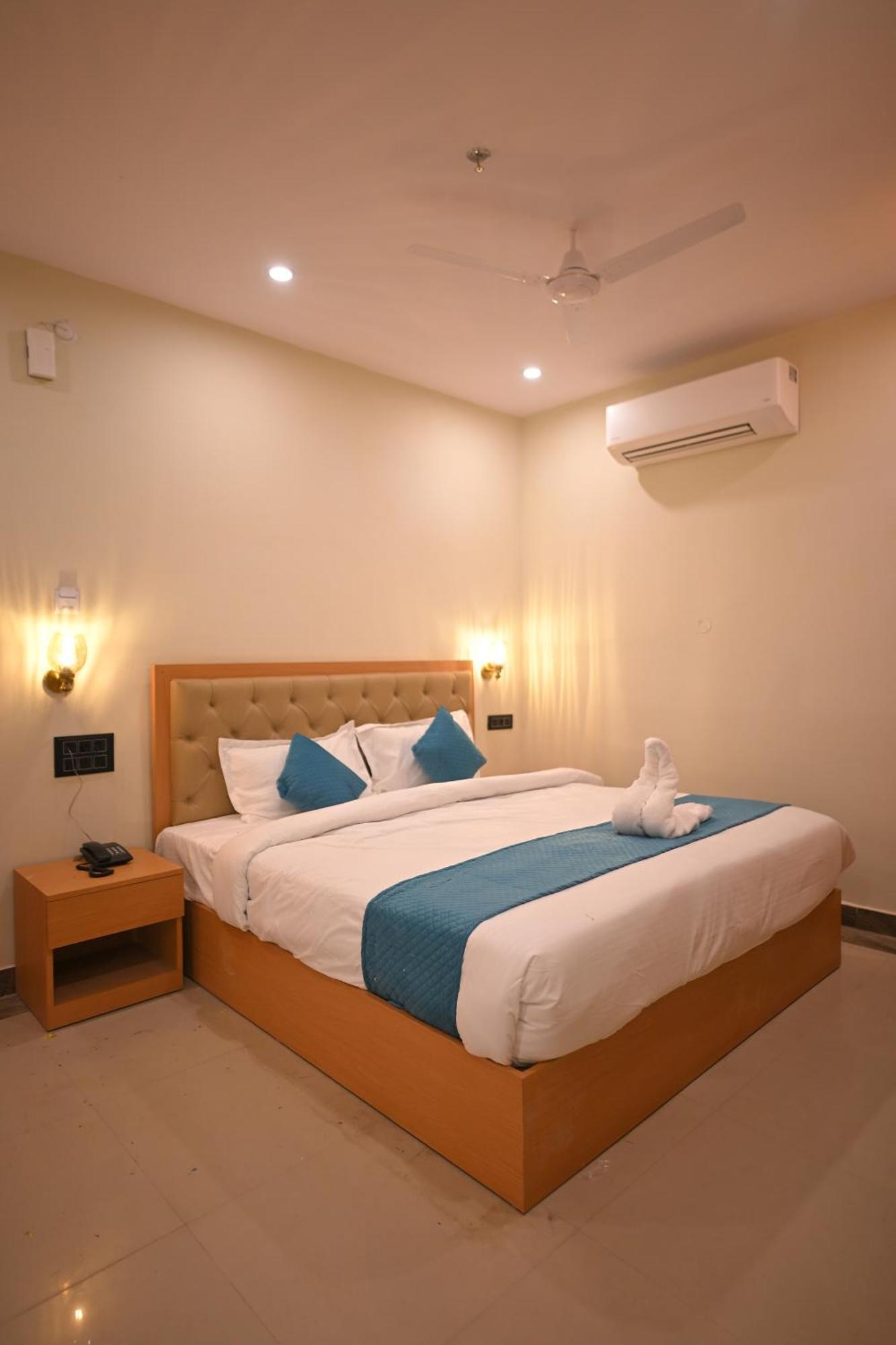 Sunrise Vista Inn Allāhābād Junction Exterior foto